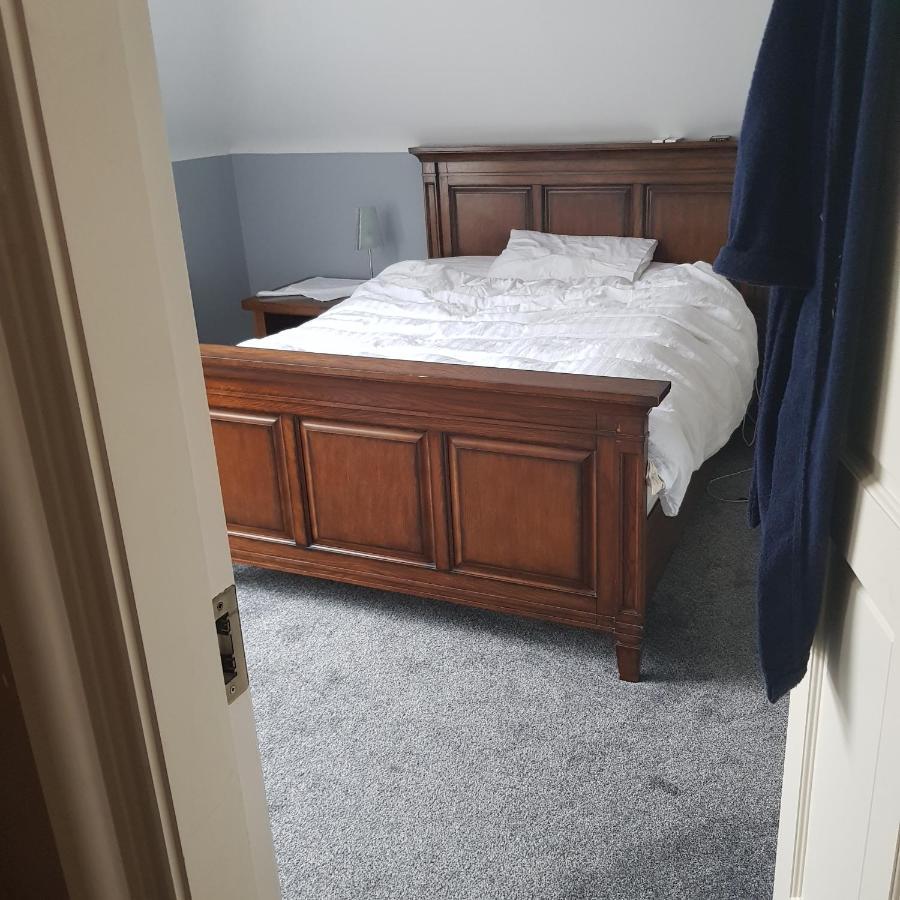 Bed and Breakfast Ashbury Баллинасло Экстерьер фото